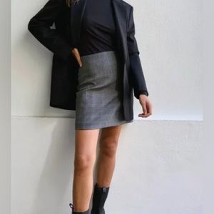 Aritzia babaton plaid miniskirt size 8